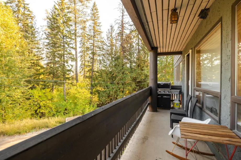 Griz Inn By Stayin Fernie Quarto foto